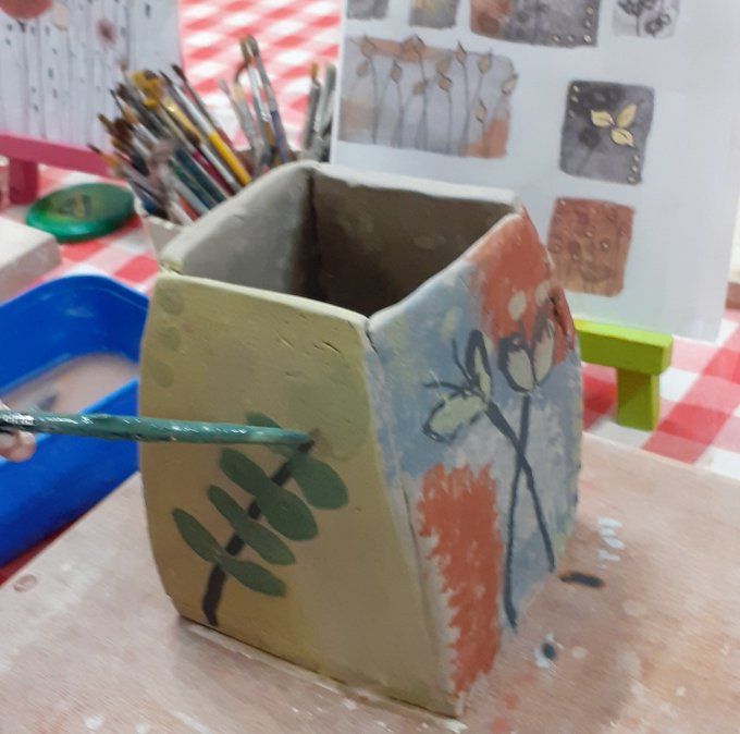 STAGES ETE 2025 enfants art plastique et poterie